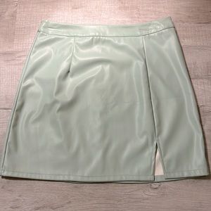 Faux leather zip skirt. Sage green. Size Large.